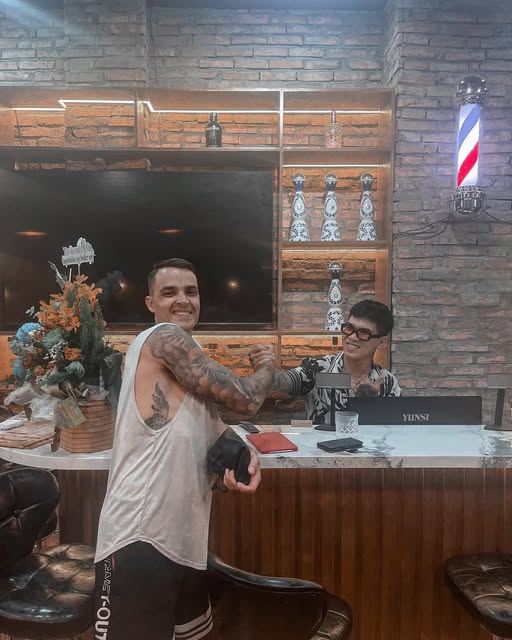 Không gian sang trọng và đẳng cấp của Folk Fade Barbershop tại Thảo Điền Thủ Đức