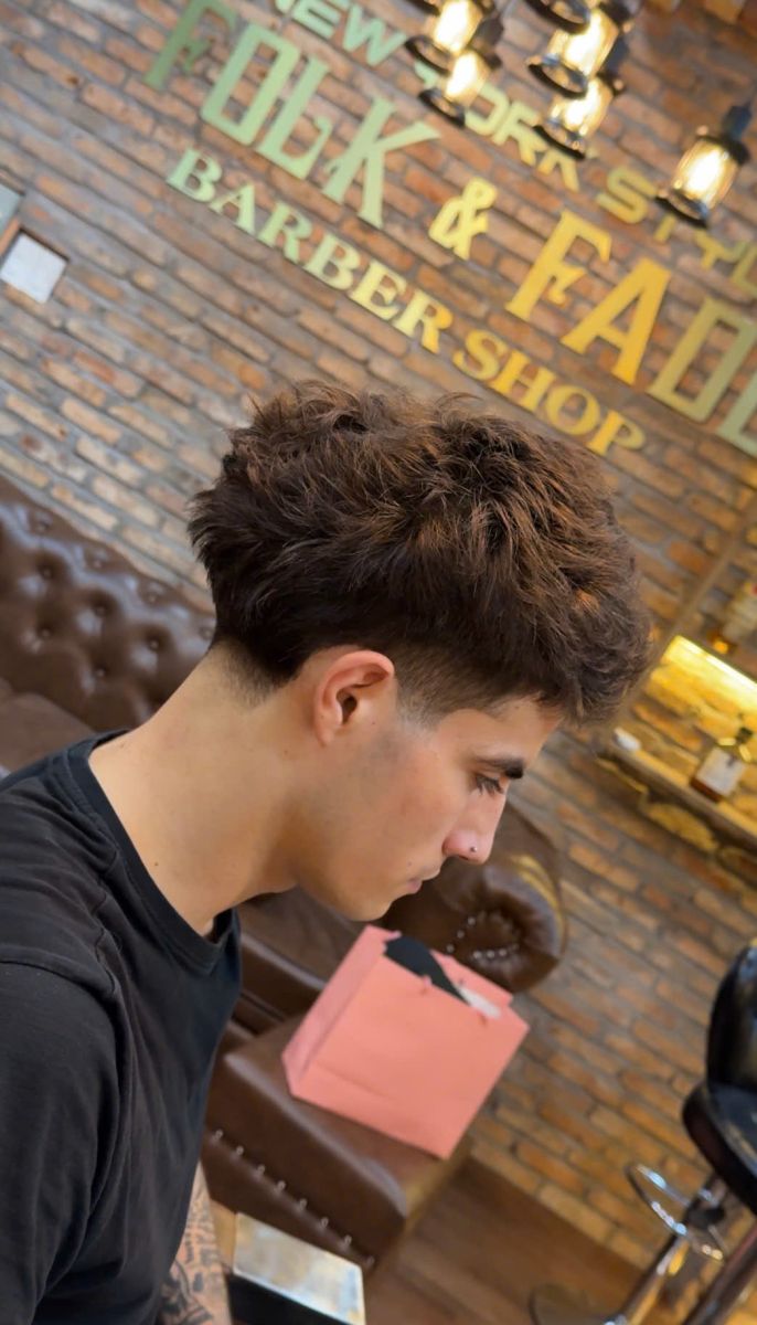 Cách giữ nếp tóc sau khi uốn tại Folk Fade Thảo Điền hiệu quả