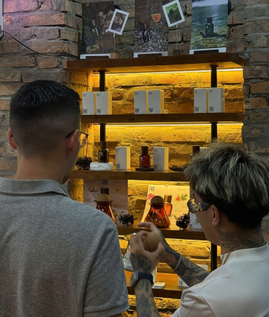 Barbershop Quận 2 – Folk & Fade Barbershop Nơi Mỗi Kiểu Tóc Đều Mang Dấu Ấn Riêng