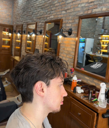 Barber Tóc Đẹp Thảo Điền – Folk&Fade Barbershop Dành Cho Nam Giới Hiện Đại