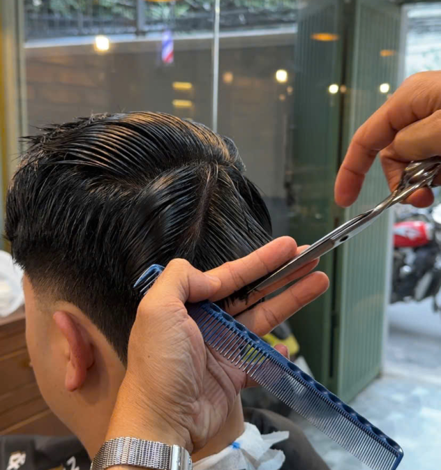 Cắt Tóc Chuyên Ngiệp 