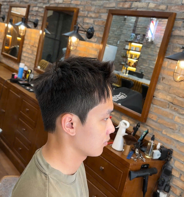 Fold&Fade Barbershop – Barbershop Quận 2 Chuyên Cắt Tóc Nam Đẹp, Fade Chuẩn, Phong Cách Hiện Đại