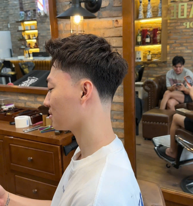 Barbershop Quận 2 – Fold&Fade Barbershop | Không Chỉ Là Cắt Tóc, Mà Là Phong Cách Của Bạn